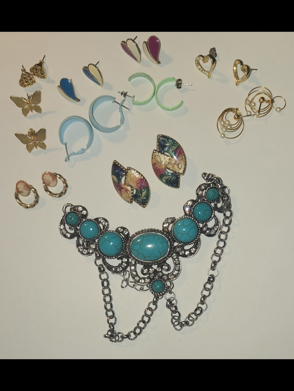 Lot Of 11 Pieces Of Vintage, Retro And Boho Jewelry